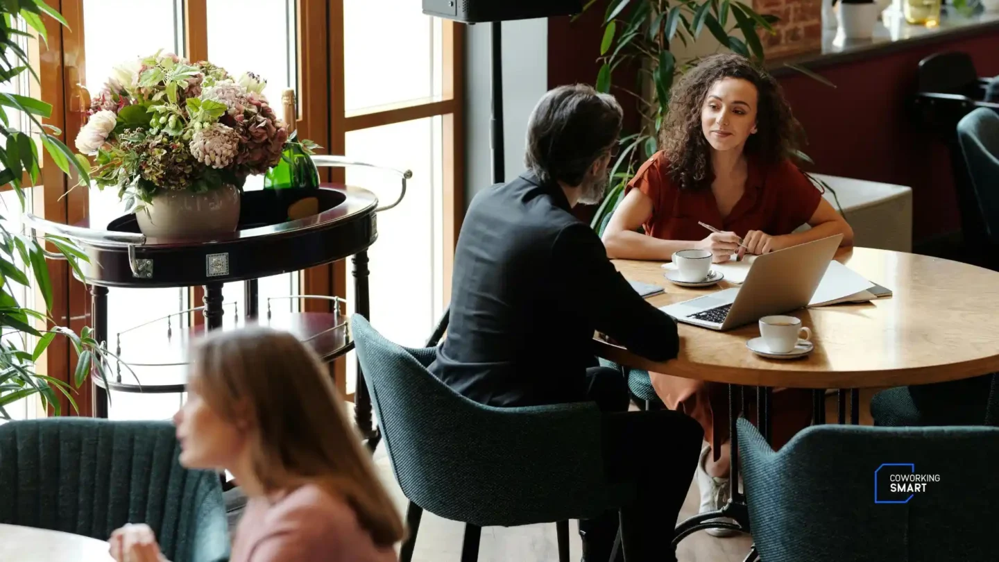 Como o coworking impulsiona o networking profissional
