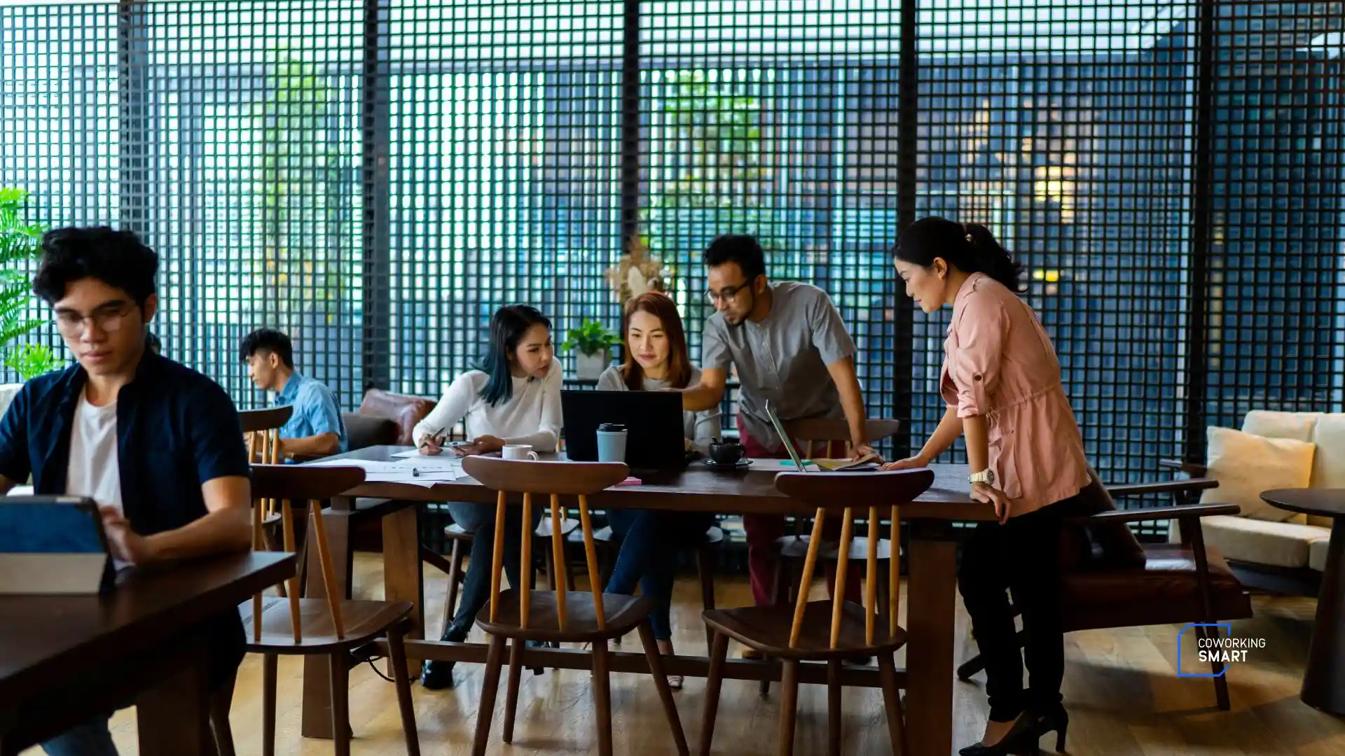 Coworking multilocal: o guia estratégico para expandir sua empresa sem o peso de novas filiais